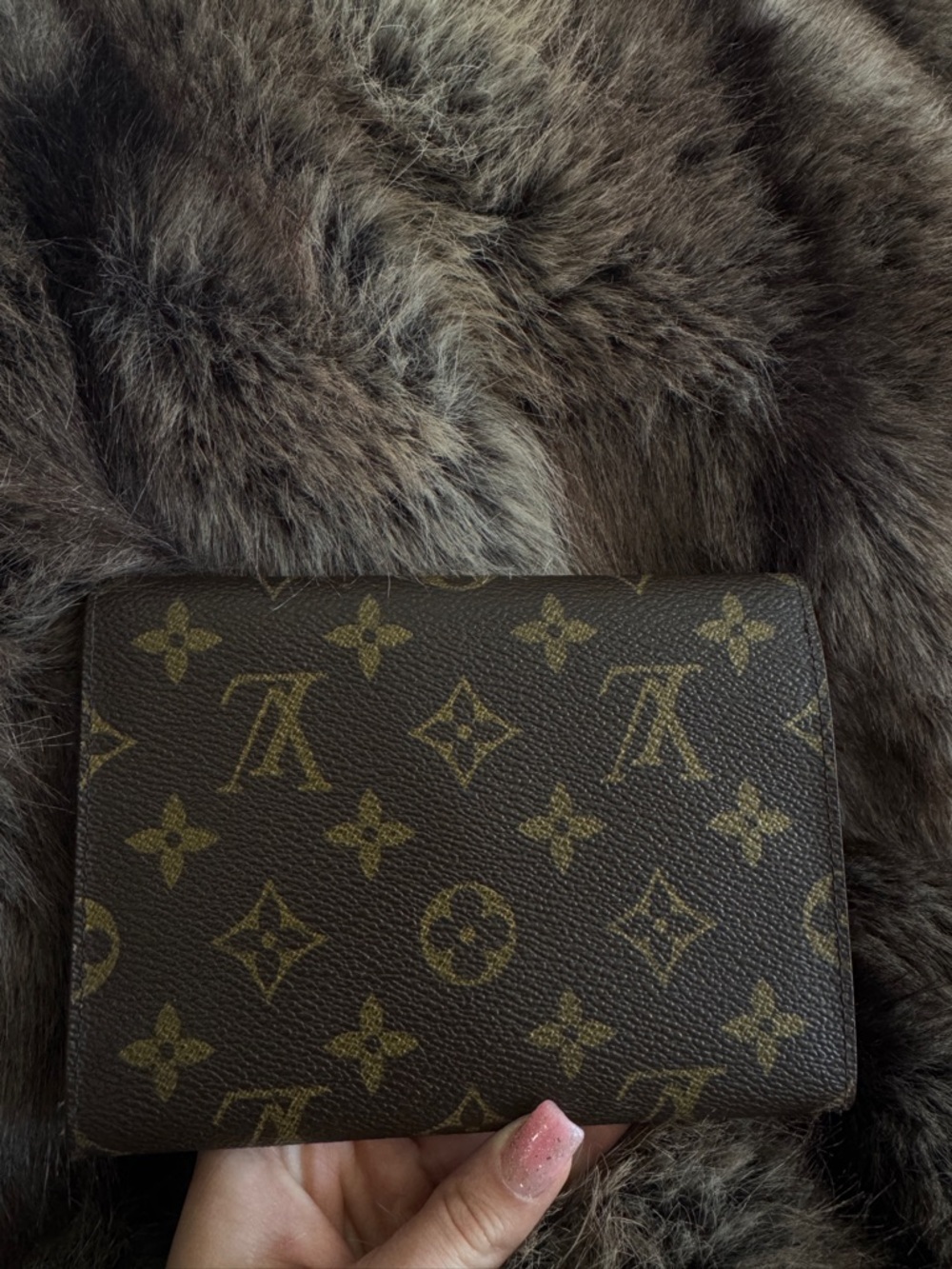 Authentic Louis Vuitton Monogram Wallet - Picture 3 of 11